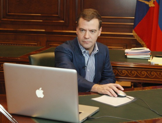 Интернет-демократия. Общество всеобщего равенства имени Дмитрия Медведева.
