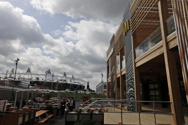 McDonalds restorāns Londonas olimpiskajā pilsētiņā - 5