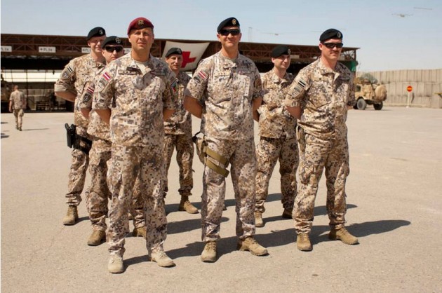 Saeimas deputāti vizītē Afganistānā tiekas ar Latvijas karavīriem - 13