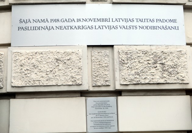 Latvijas Republikas dibināšanai veltītas plāksnes atklāšana - 19