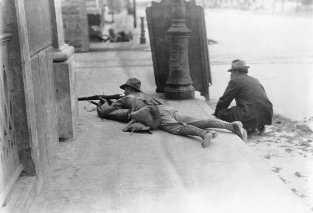 An United States Marine shoots on the streets of Veracruz