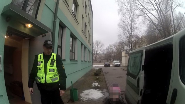 RPP, Rīgas pašvaldības policija, māte dzērumā