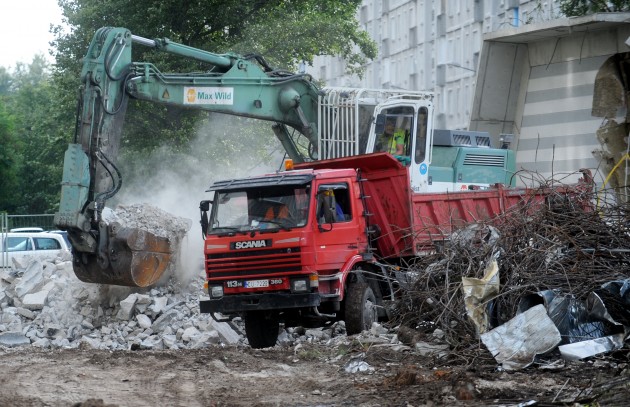 Sākta "Maxima Latvija" Zolitūdes traģēdijā sabrukušā veikala atlikušās ēkas demontāža - 10