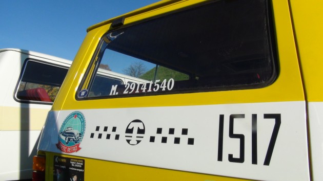  Латвии колесят микроавтобусы "Latvija"