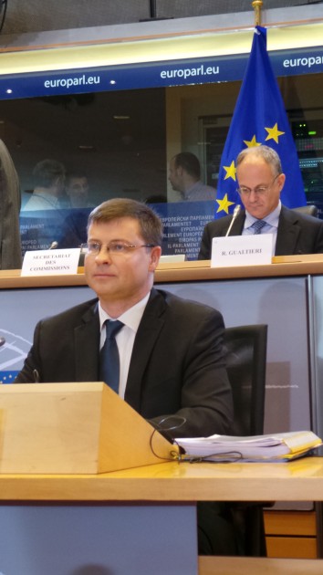 EP deputāti izjautā Dombrovski - 5