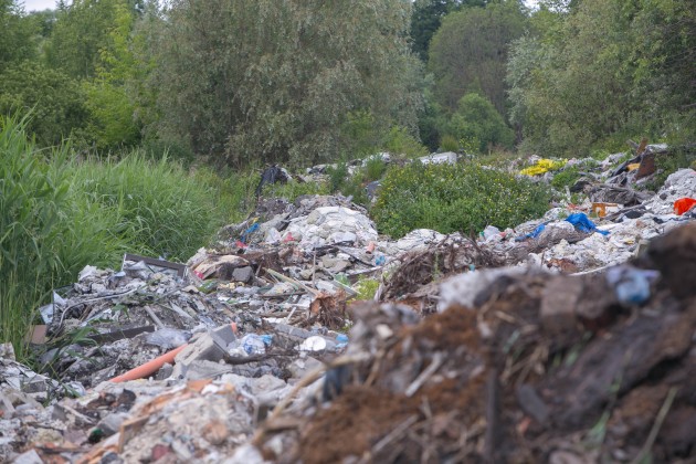Nelegāla atkritumu izgāztuve Spilves lidostas teritorijā - 6
