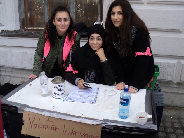 Bēgļi un brīvprātīgie Stokholmas stacijā - 3