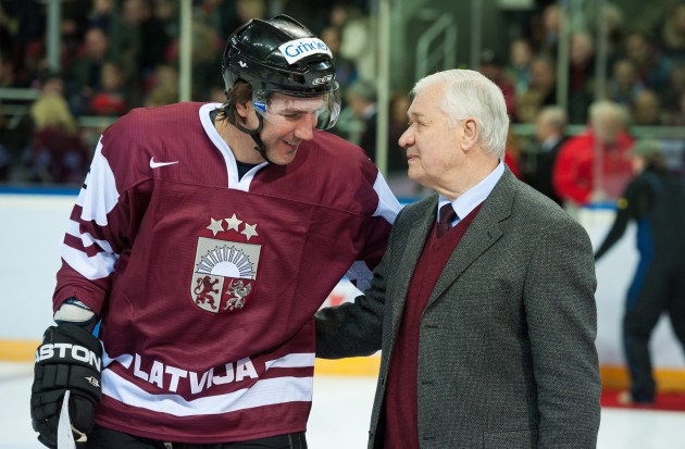 Latvijas hokeja veterāni  spēlē ar Krievijas leģendām - 60