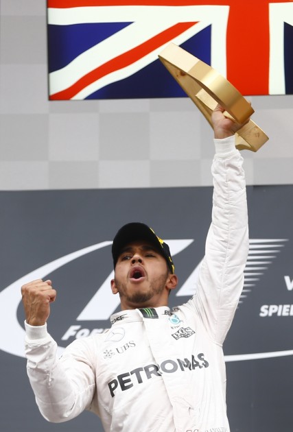Hamiltons triumfē Austrijas 'Grand Prix' - 10