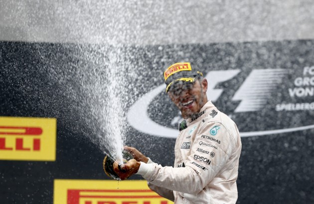 Hamiltons triumfē Austrijas 'Grand Prix' - 11