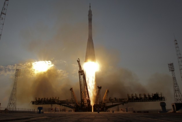 Kosmosa kuģis 'Sojuz' dodas uz SKS - 4