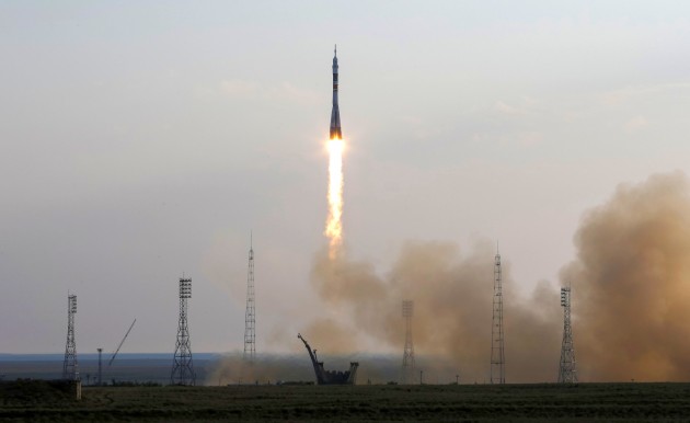 Kosmosa kuģis 'Sojuz' dodas uz SKS - 11