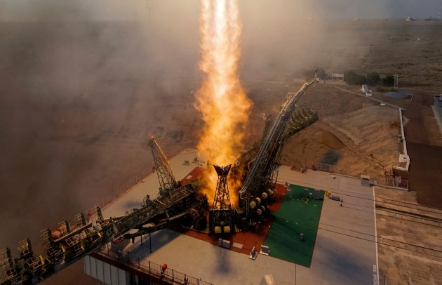 Kosmosa kuģis 'Sojuz' dodas uz SKS - 14
