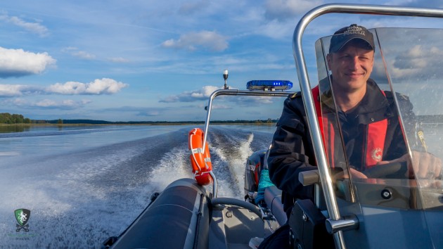 Rīgas pašvaldības policija demonstrē jauno laivu  - 42