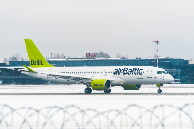 CS300 airBaltic ierodas Rīgā - 24