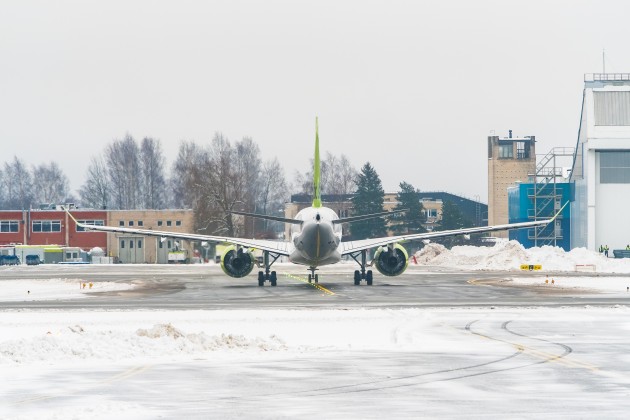 CS300 airBaltic ierodas Rīgā - 27