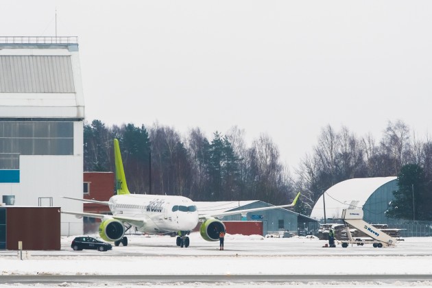 CS300 airBaltic ierodas Rīgā - 34