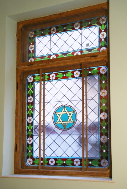 Rigas sinagoga-vitraza 2stava