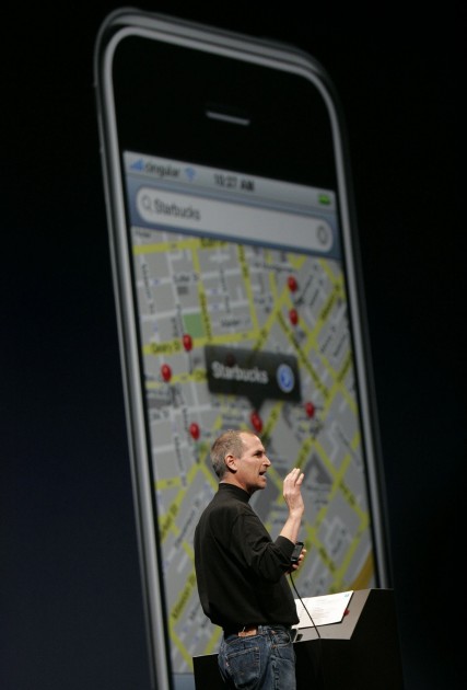 iPhone 10 gadi - 3