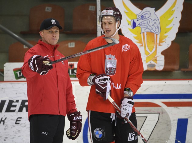 Hokejs, Latvijas izlases treneris Bobs Hārtlijs - 74