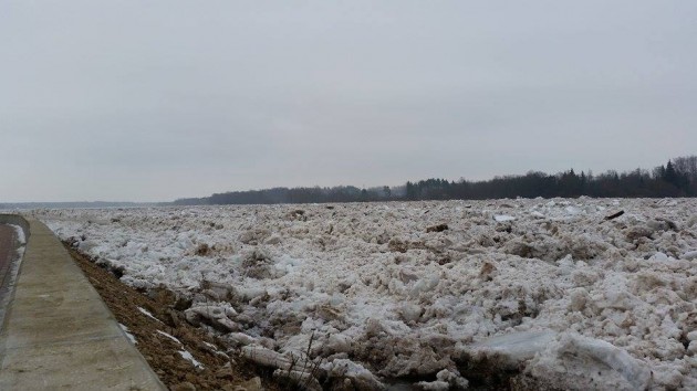 Ledus sablīvējumi Daugavā pie Pļaviņām - 2