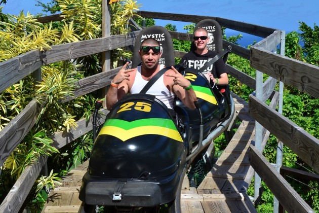 Jamaikas džungļu bobsleja trase - 10