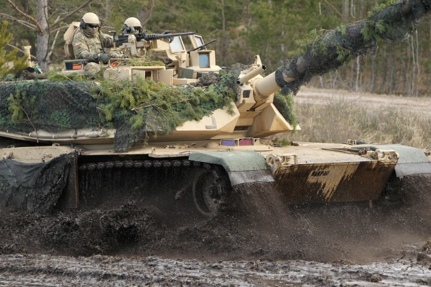 Šauj no "M1 Abrams" tankiem - 25