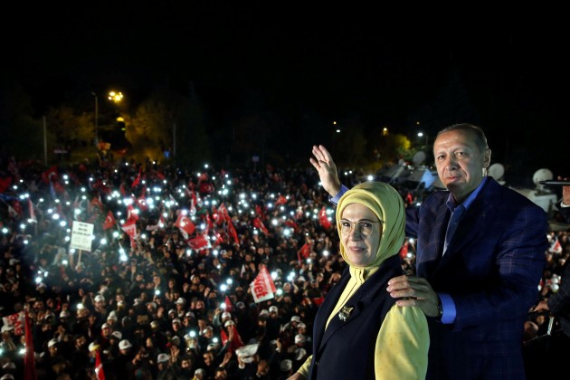Pēc referenduma Turcijā svin un protestē - 10