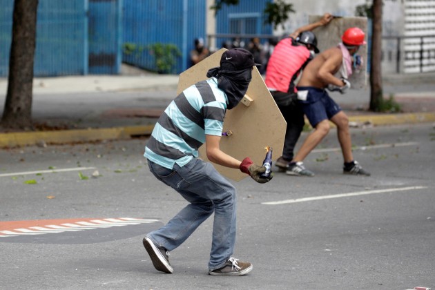 Venecuēlā turpinās protesti - 10