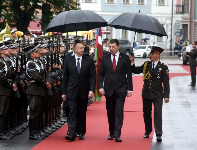 Valsts prezidents sagaida Azerbaidžānas prezidentu - 5