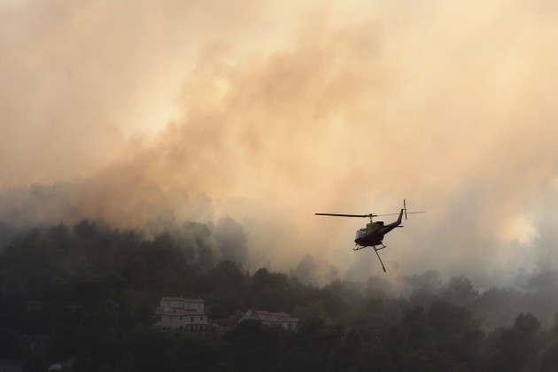 Meža ugunsgrēks Francijas dienvidos - 11