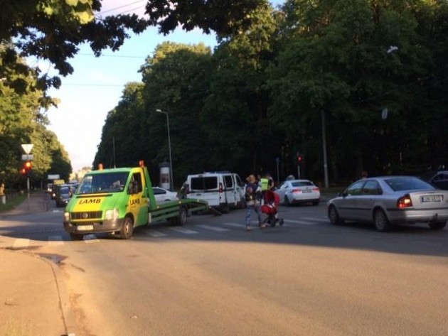 Trīs automašīnu avārija Rīgā - 14