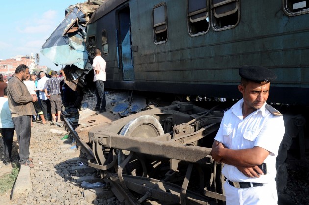 Divu pasažieru vilcienu sadursme Ēģiptē - 1