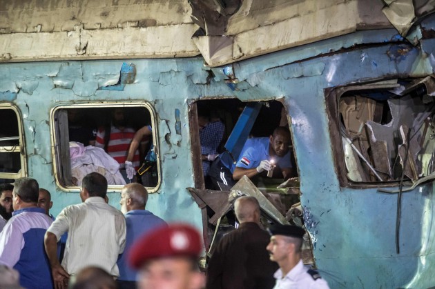 Divu pasažieru vilcienu sadursme Ēģiptē - 4