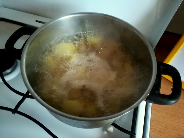 Kraukšķīgi cepti jaunie kartupelīši - 1