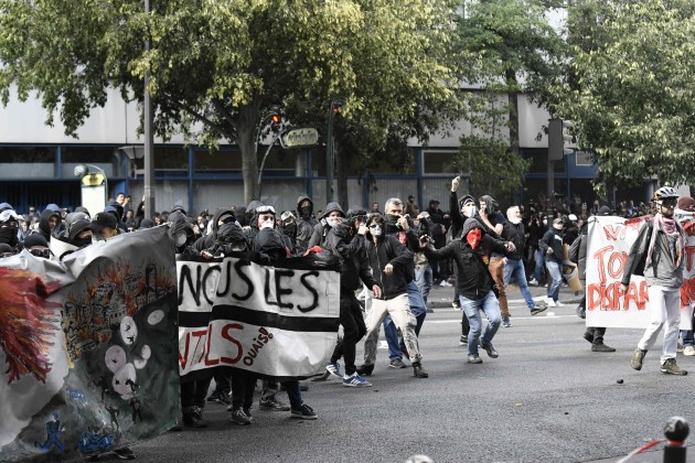 Protesti Parīzē pret darba tirgus reformām - 30