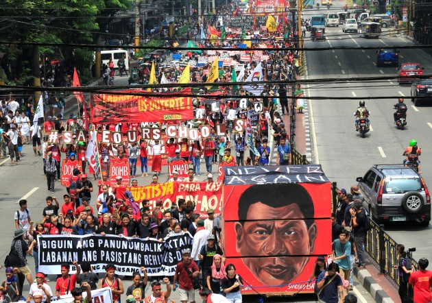 Protesti pret Duterti Filipīnās - 9