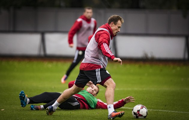 Futbols: Latvijas izlases treniņš pirms PK pēdējām spēlēm - 34
