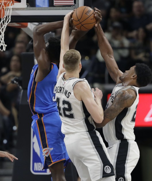 Basketbols, NBA: Sanantonio "Spurs" pret Oklahomasitijas "Thunder" - 1