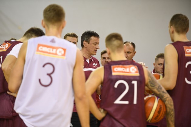 Basketbols, Latvijas vīriešu basketbola izlases treniņš novembrī - 16