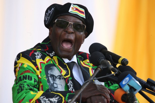 Roberta Mugabes drēbes - 6