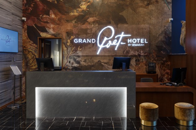 "Grand Poet Hotel" - 2