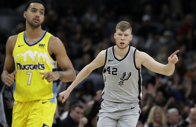 Basketbols; NBA; Spurs pret Nuggets; 2018 - 2