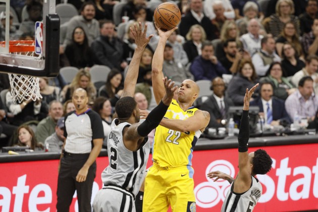 Basketbols; NBA; Spurs pret Nuggets; 2018 - 8