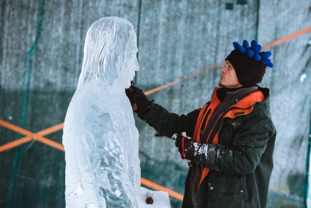 Trešā diena ledus skulptūru tapšanā 2018 - 15