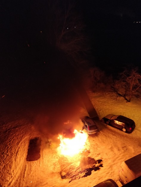 Automašīnu ugunsgrēks Salaspilī - 1