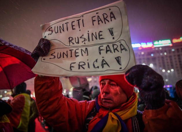 Rumānijā protestē pret pretkorupcijas prokurores atlaišanu - 5