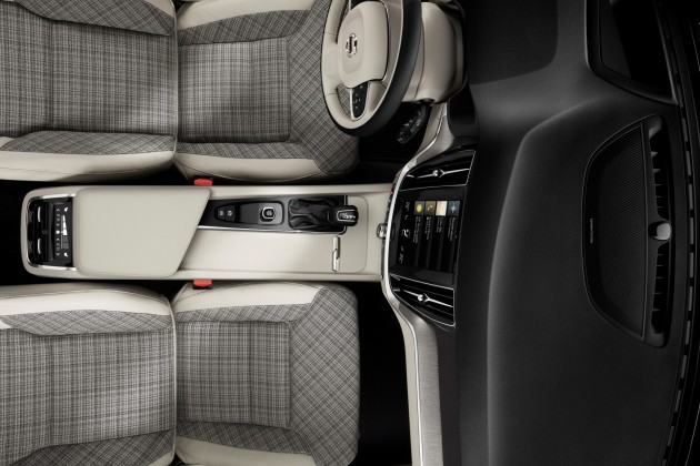 223532_New Volvo V60 interior