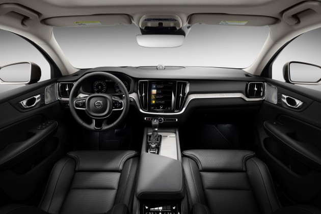 223533_New Volvo V60 interior