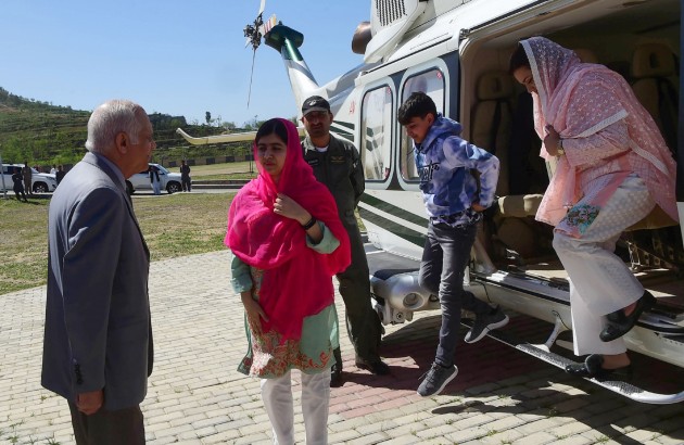 Malala atgriežas savās mājās Pakistānā - 6